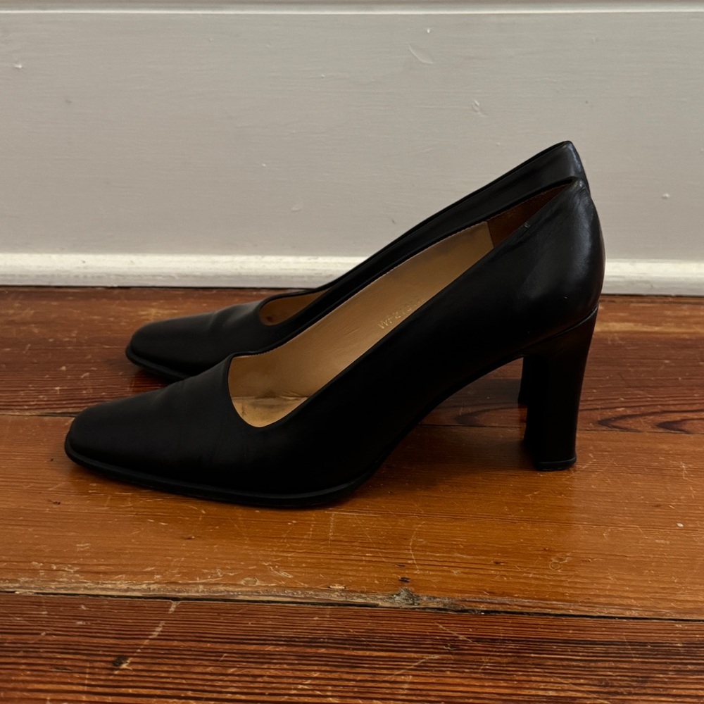 Vintage RALPH LAUREN Black Leather Size 6.5  Almond Toe Slip on Block Heel Pumps - Picture 4 of 11